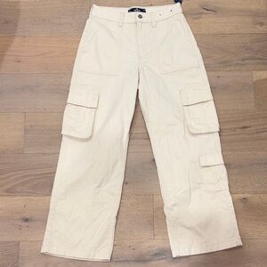 Hollister Women’s Ultra High-Rise Baggy Cargo Petite Pants